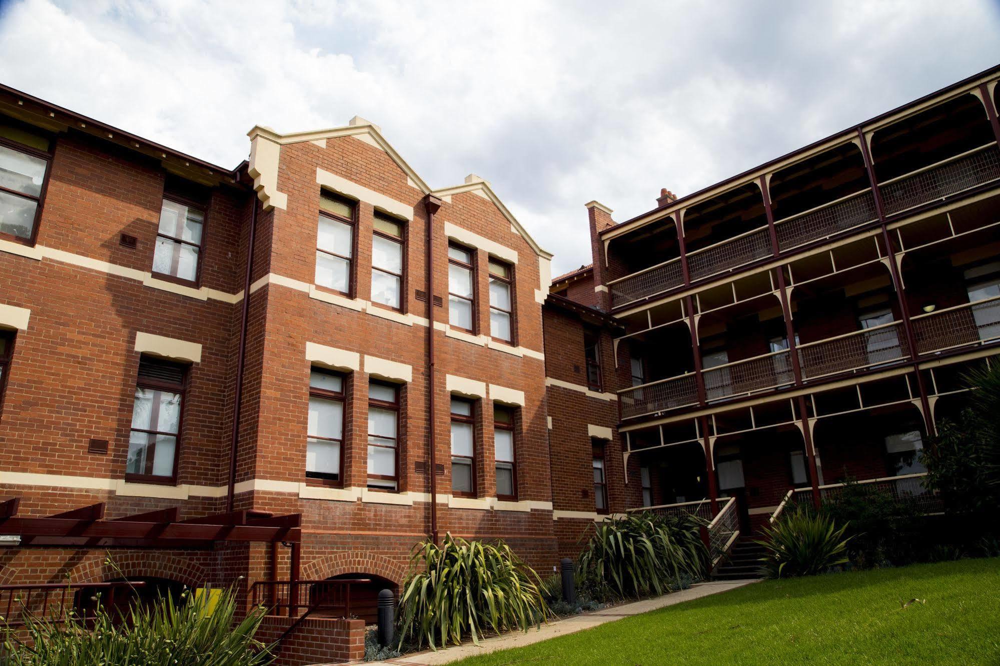Yarra House Hostel Melbourne Kültér fotó